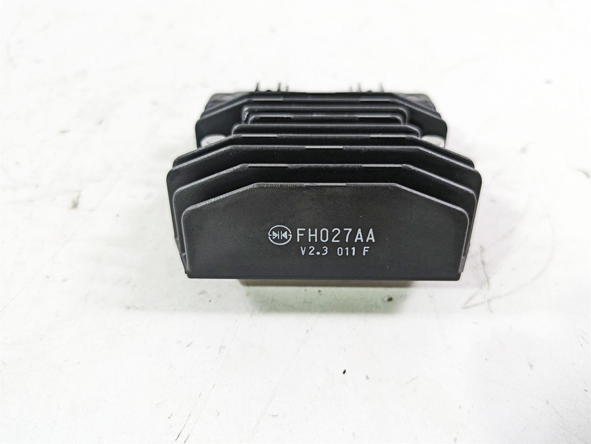 2023 Triumph Street Triple 765 RS Rectifier Voltage Regulator FH027AA T1300675 {{ shop.shopifyCountryName }} - Mototech271