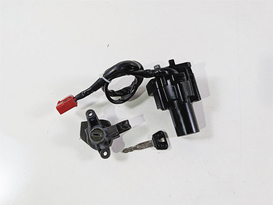 2002 Yamaha FZ1 FZS10 Fazer Ignition Switch Key Seat Lock 5LV-82501-10-00