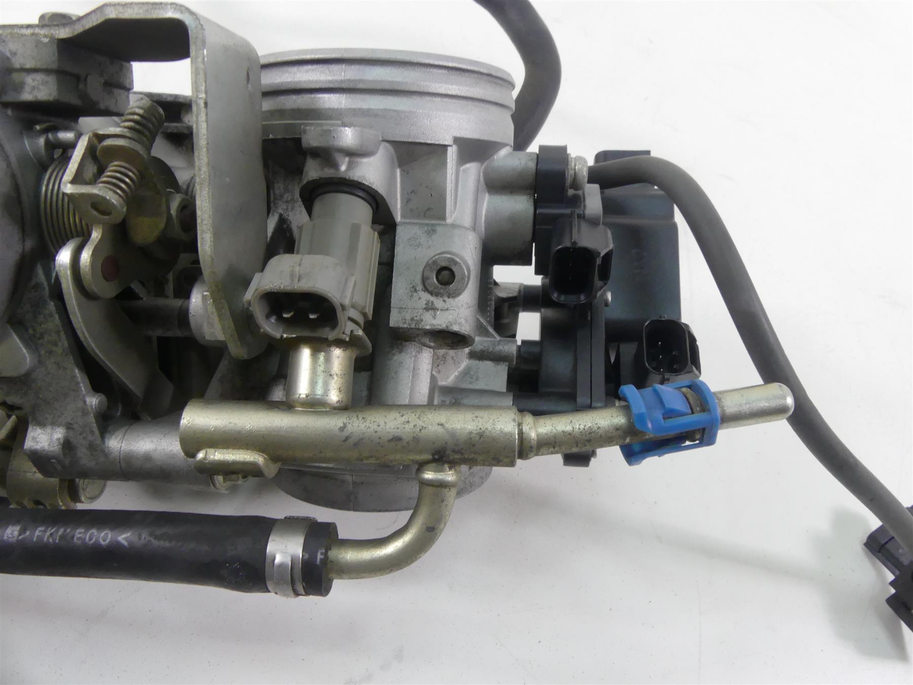 2007 Suzuki M109R VZR1800 Boulevard Throttle Body Bodies 13405-48G00 13405-48G01 {{ shop.shopifyCountryName }} - Mototech271
