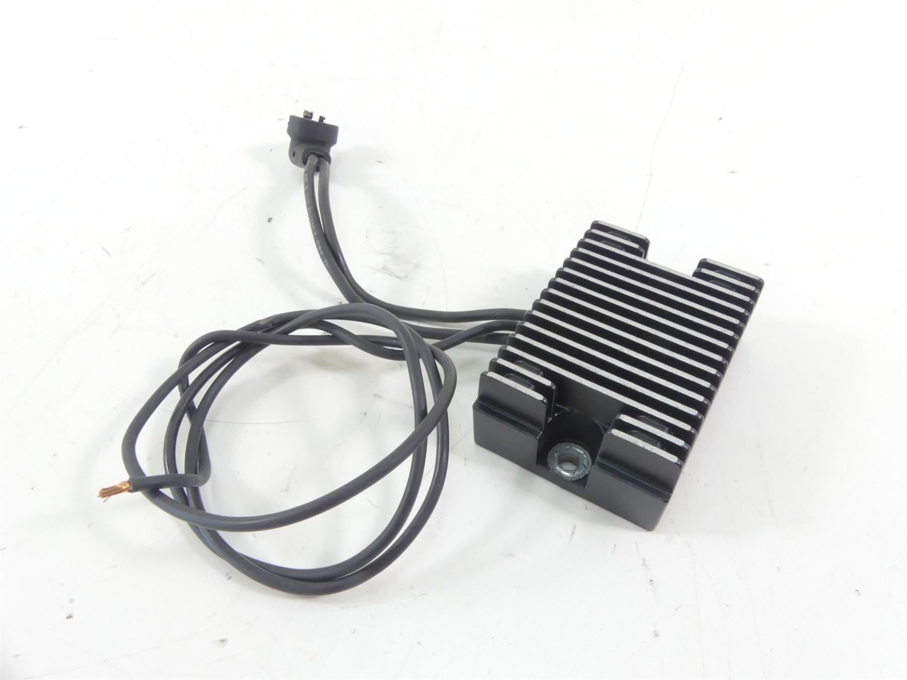 1997 Harley Dyna FXDS Super Glide Conv Rectifier Voltage Regulator Read 74519-88 {{ shop.shopifyCountryName }} - Mototech271