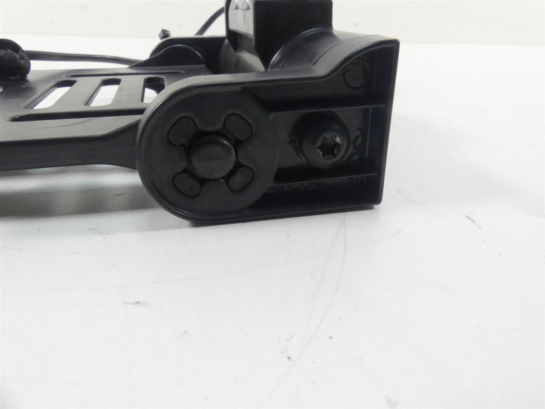 2011 Harley VRSCF Muscle Rod Side License Plate Holder Mount 69390-09 {{ shop.shopifyCountryName }} - Mototech271