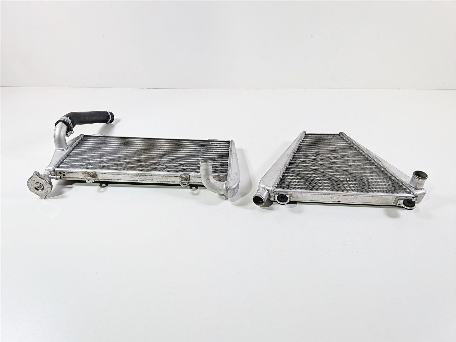 2019 Ducati 959 Panigale Upper & Lower Radiator Set - No Leaks 54841201A {{ shop.shopifyCountryName }} - Mototech271