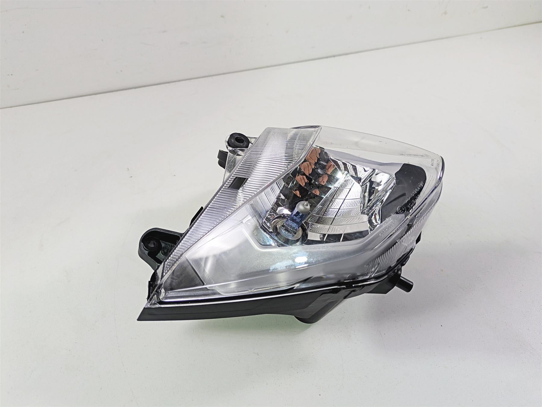 2022 Ducati Hypermotard 950 Headlight Head Light Lamp Lens 52010461C {{ shop.shopifyCountryName }} - Mototech271