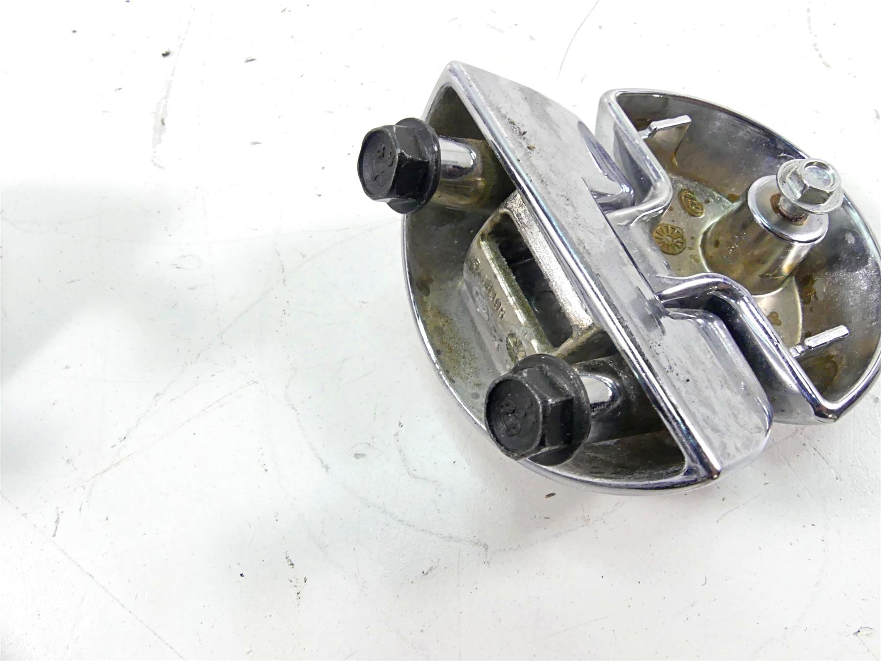 2019 Indian Chieftain Classic Left Saddlebag Latch Hinge Set 5138397 5138399 {{ shop.shopifyCountryName }} - Mototech271