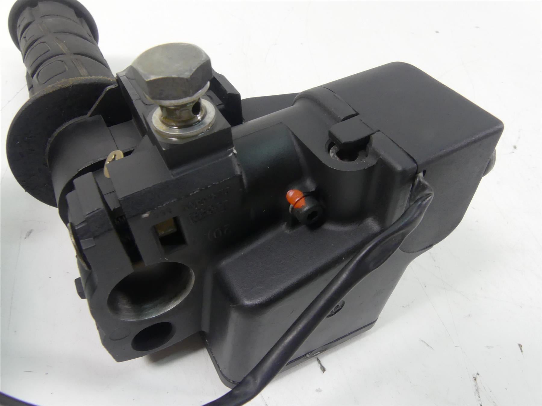 1999 BMW R1100 GS 259E Front Brake Master Cylinder 32722352165 {{ shop.shopifyCountryName }} - Mototech271