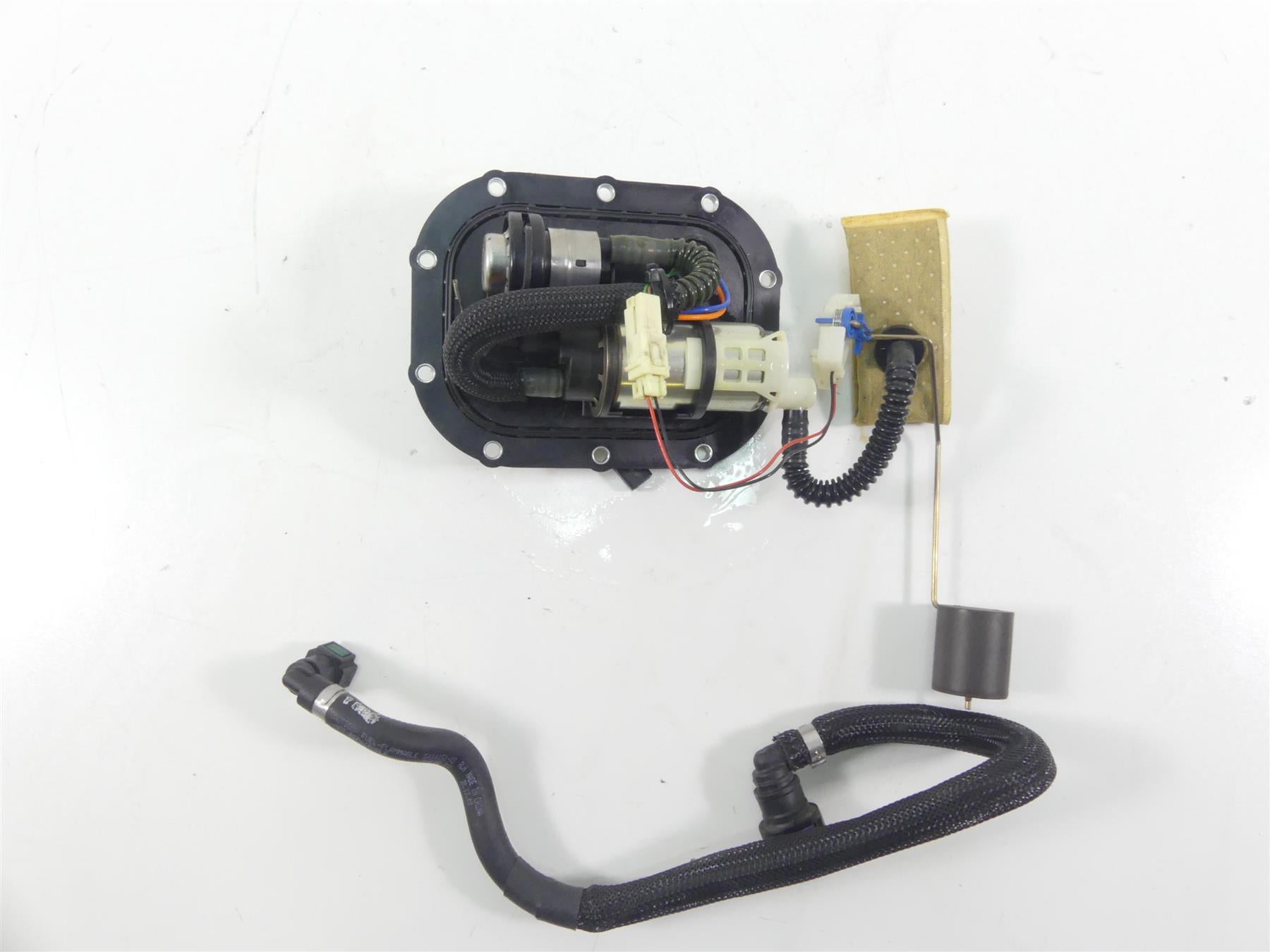 2015 Victory Cross Country Tour Fuel Gas Petrol Pump - Tested 2521171 {{ shop.shopifyCountryName }} - Mototech271