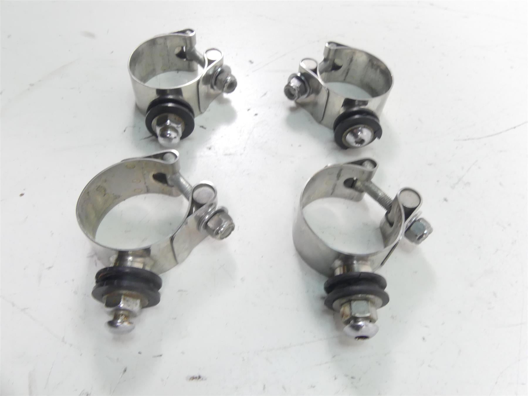 2004 Harley Softail FXSTD SE CVO Deuce 41mm Windshield Quickrelease Mount Clamp {{ shop.shopifyCountryName }} - Mototech271