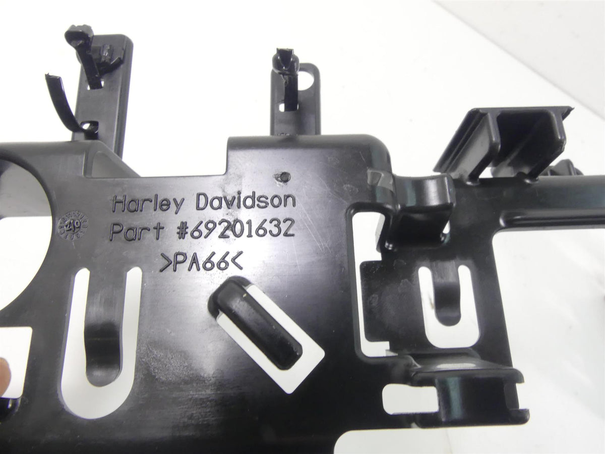 2021 Harley Softail FXBBS 114 Street Bob Electrical Battery Carrier Set 69201523 {{ shop.shopifyCountryName }} - Mototech271