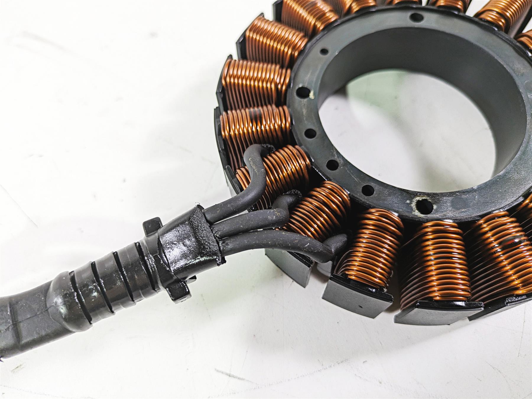 2008 Harley Touring FLHTCU E-Glide 105TH Ignition Alternator Stator 29987-06D {{ shop.shopifyCountryName }} - Mototech271