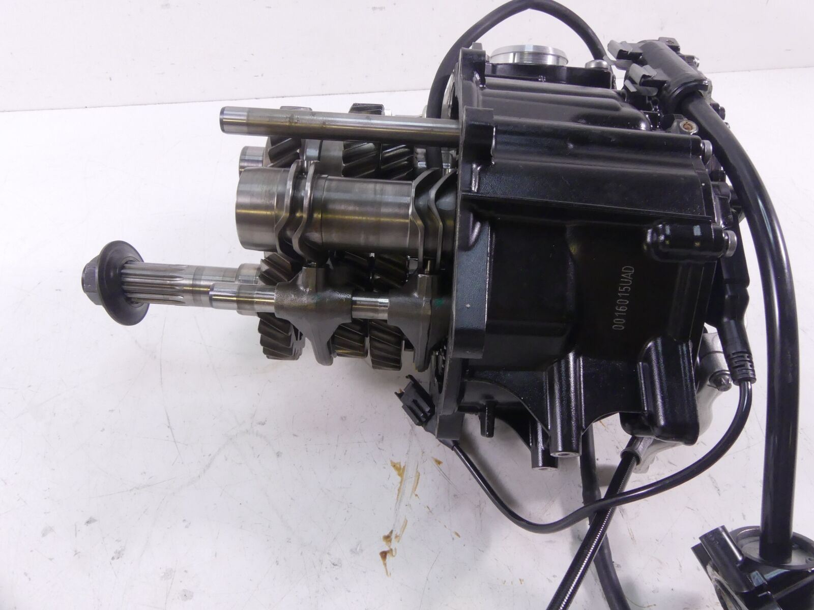 2018 BMW K1600 Bagger Transmission Tranny Gear Box Case Code UAD 23008559510 {{ shop.shopifyCountryName }} - Mototech271