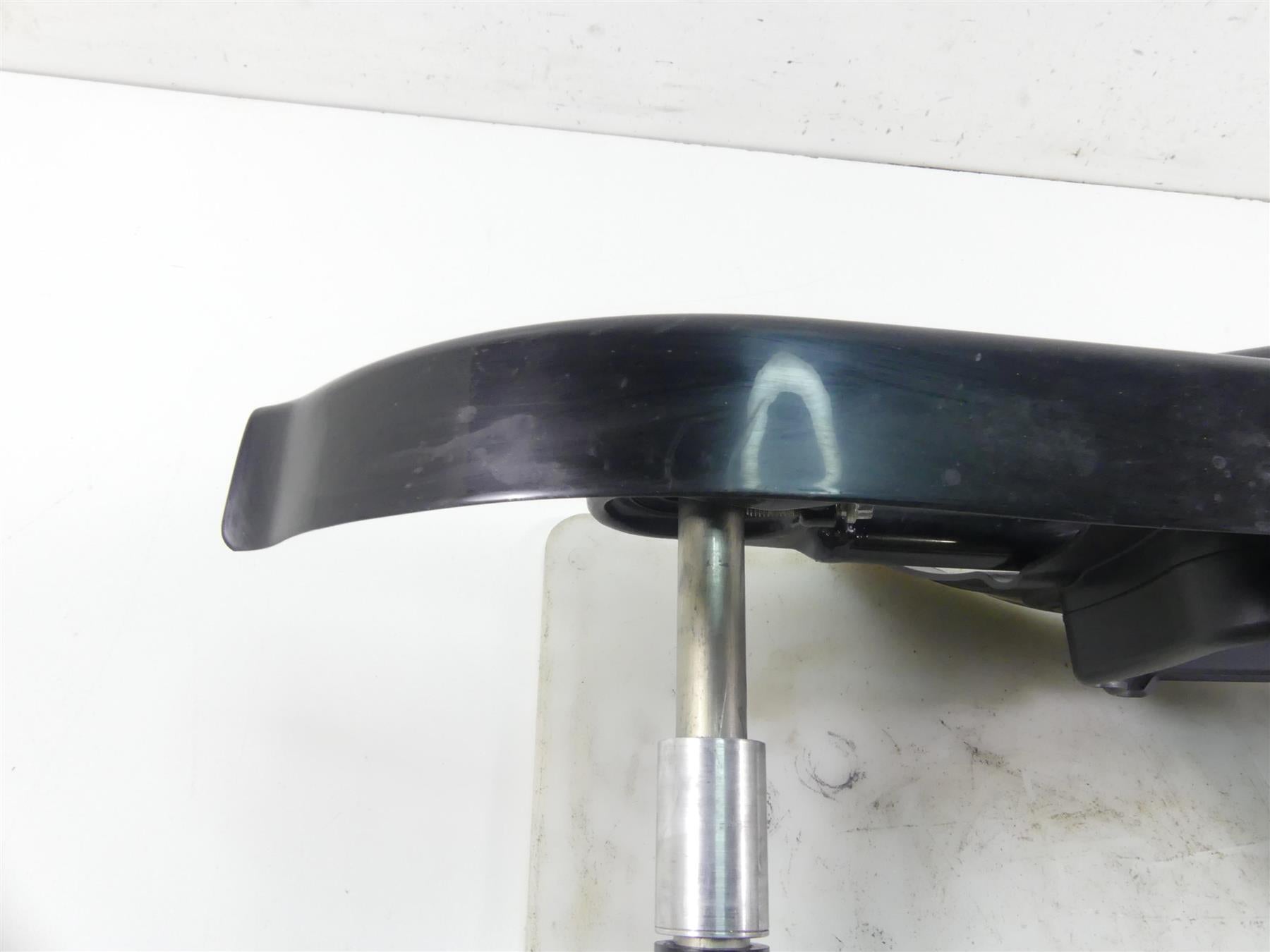 2022 Harley Softail FXBBS Street Bob Swingarm Swing Arm + Axle 47400099BHP {{ shop.shopifyCountryName }} - Mototech271