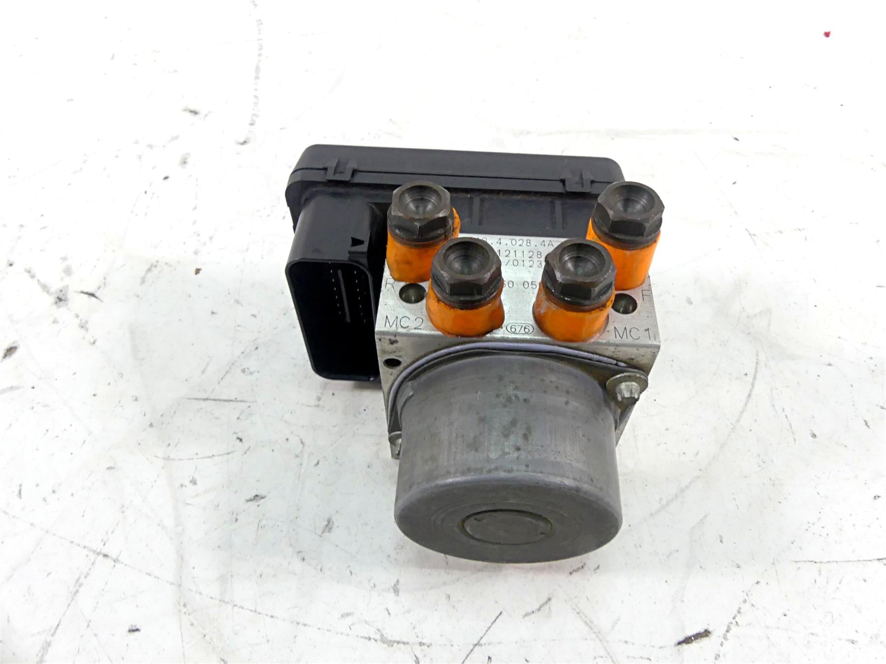 2013 Ducati Diavel Red Abs Brake Pump Module Unit 542a0284A {{ shop.shopifyCountryName }} - Mototech271