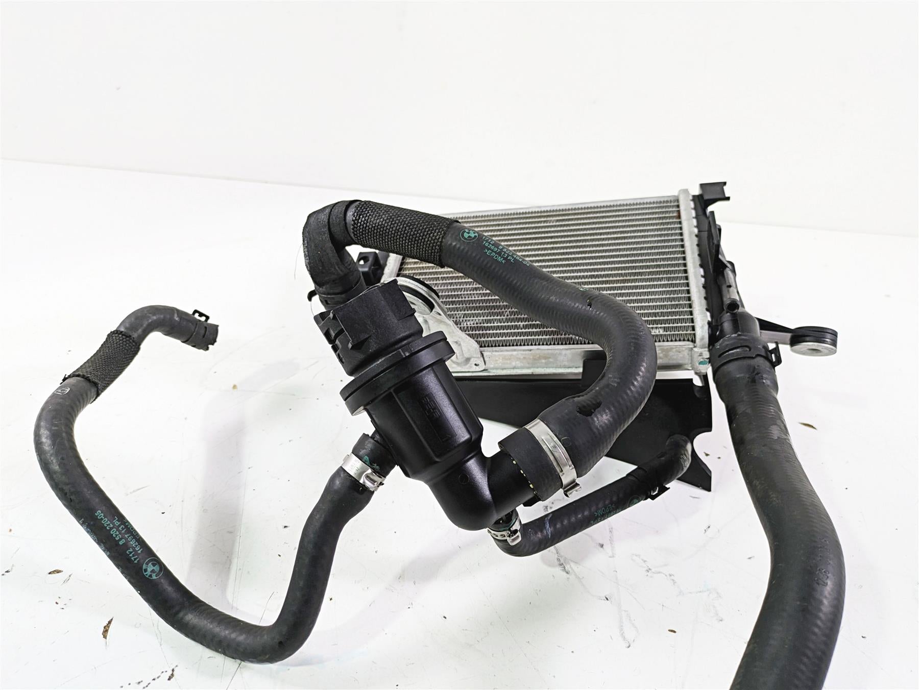 2018 BMW R1200GS GSW K50 Left Radiator + Thermostat Fan & Cover Set 17118546408 {{ shop.shopifyCountryName }} - Mototech271
