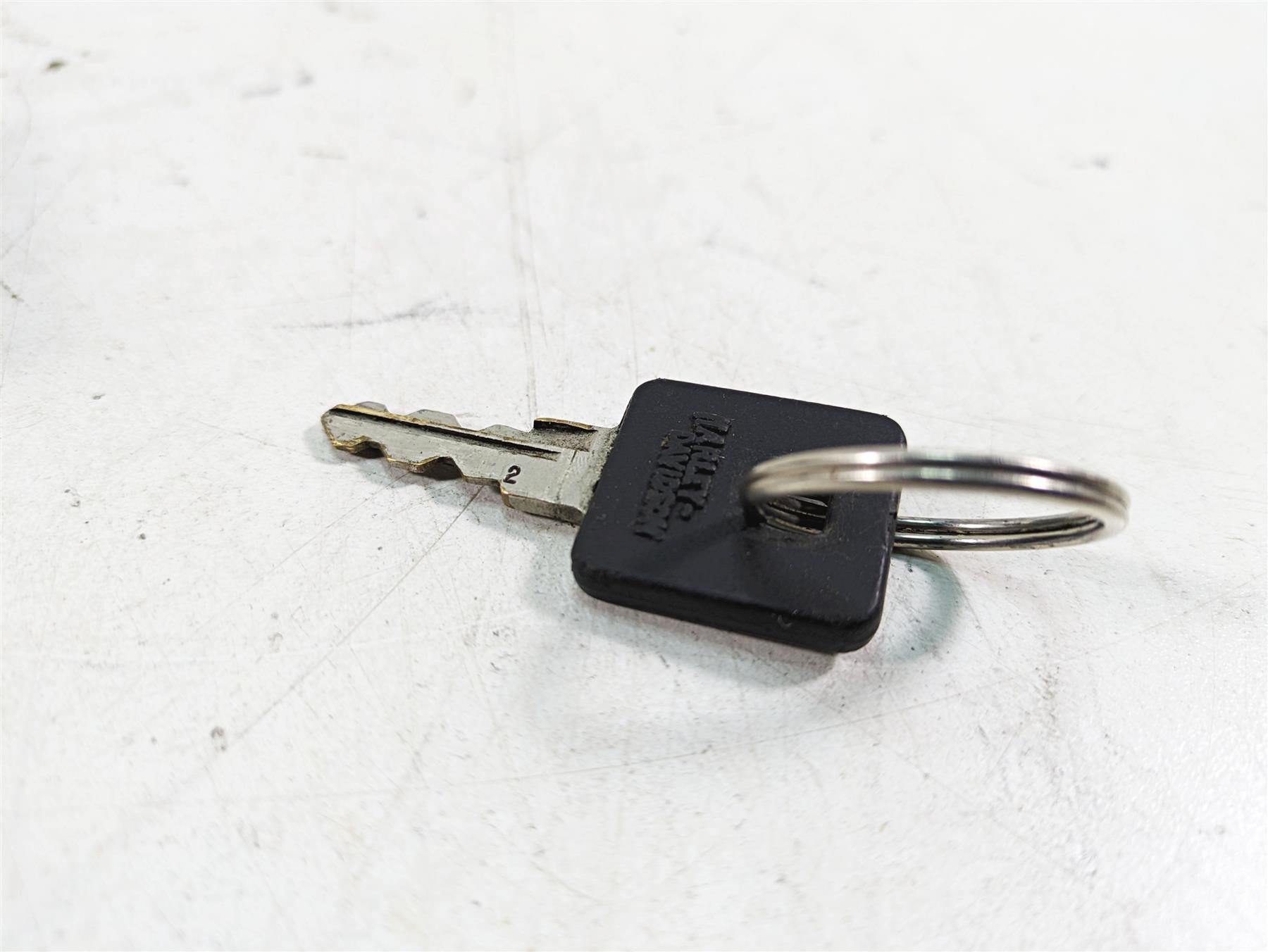 2007 Harley Sportster XL1200 C Ignition Switch + Key 71441-94 {{ shop.shopifyCountryName }} - Mototech271