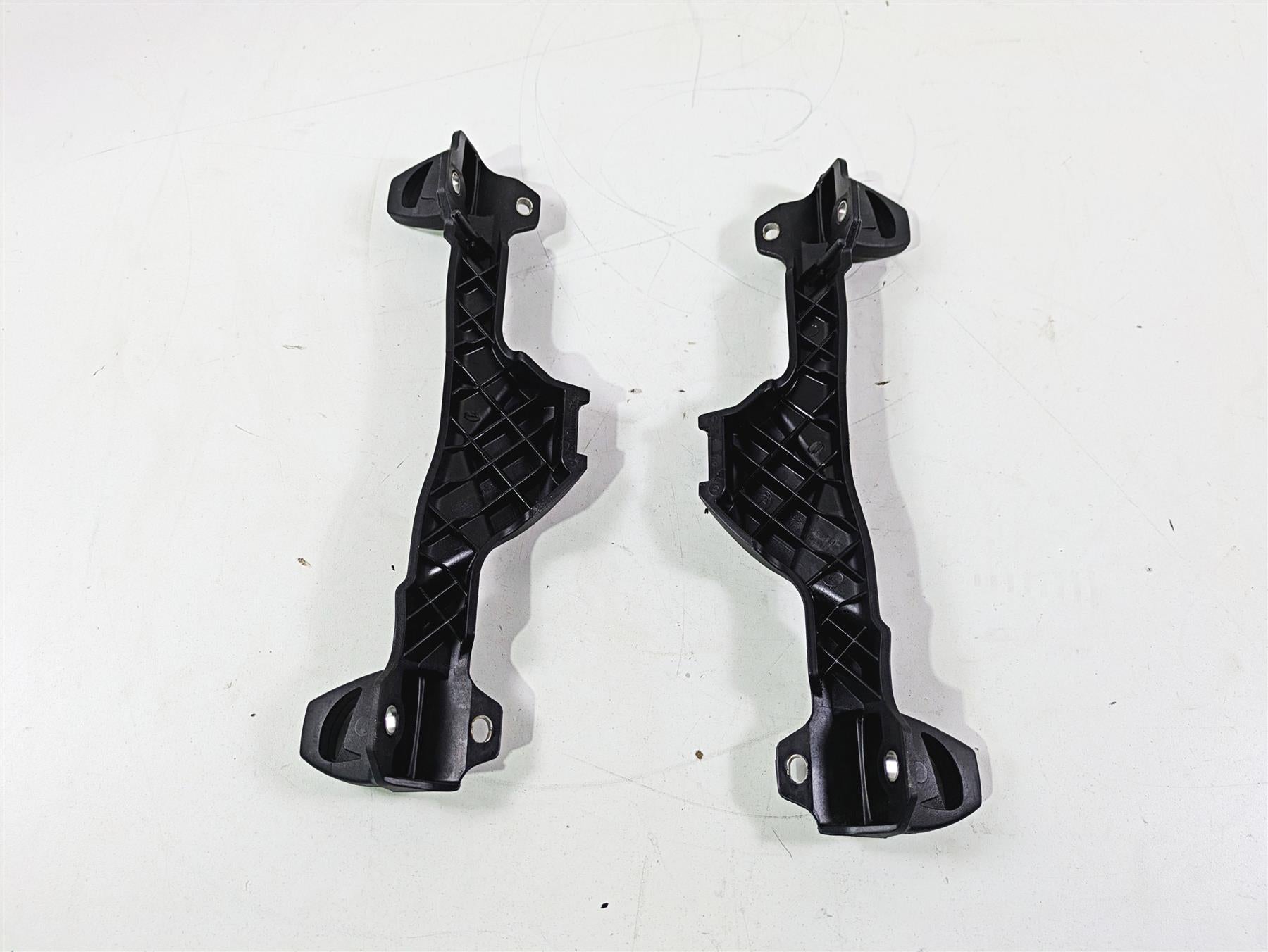 2009 BMW R1200RT K26 Saddlebag Holder Bracket Set 46547699903 46547699904 {{ shop.shopifyCountryName }} - Mototech271
