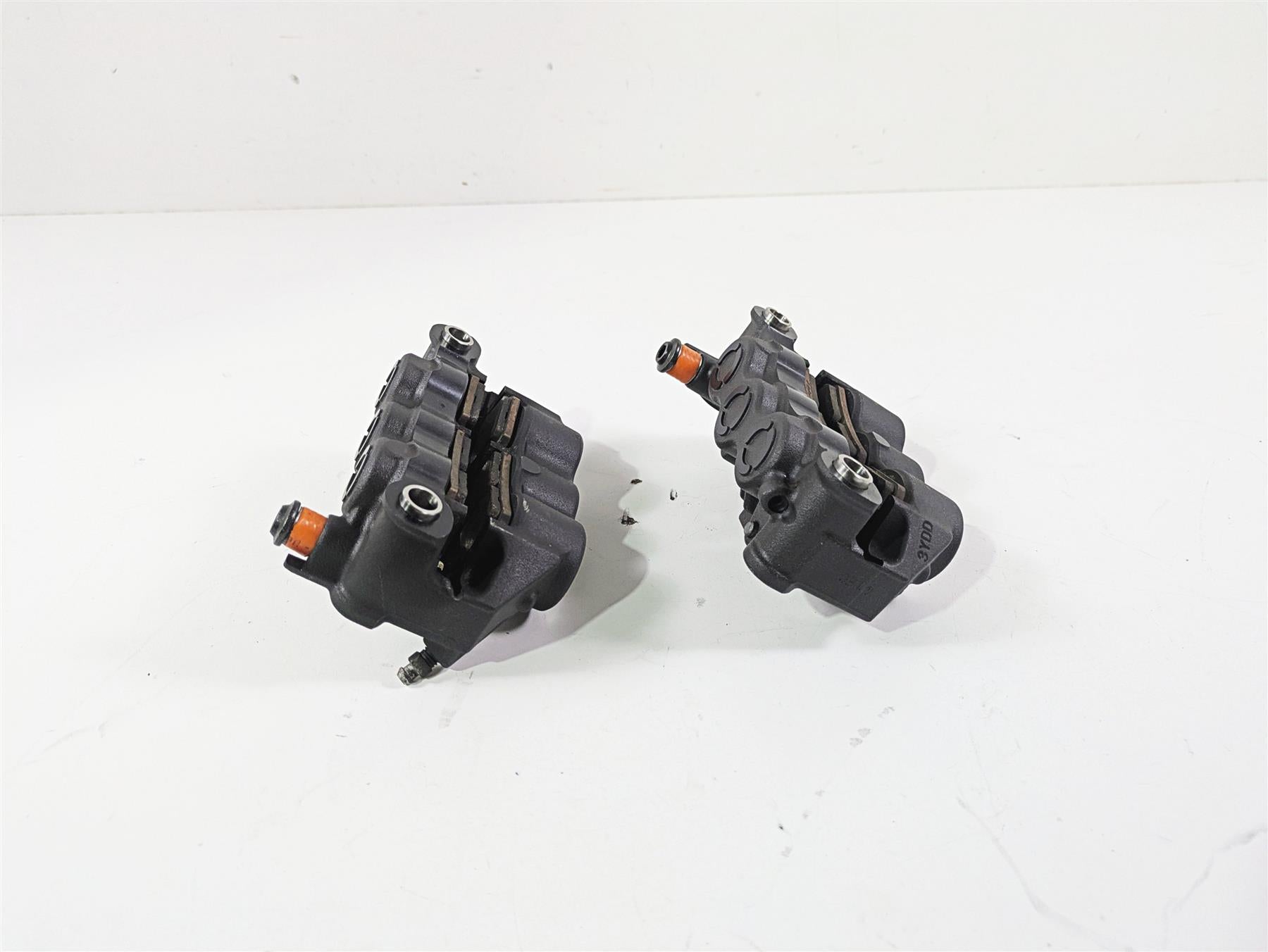 2014 Yamaha YZFR1 R1 RN22 6 Piston Front Brake Calipers 4C8-2580T-10 4C8-2580U {{ shop.shopifyCountryName }} - Mototech271