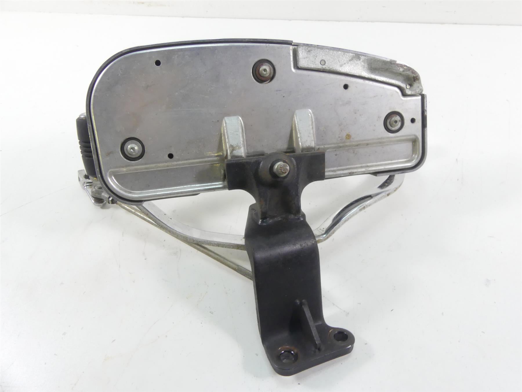 2007 Yamaha XVS1300 V-Star Left Floorboard Shifter Set 3D8-27410-00-00 {{ shop.shopifyCountryName }} - Mototech271