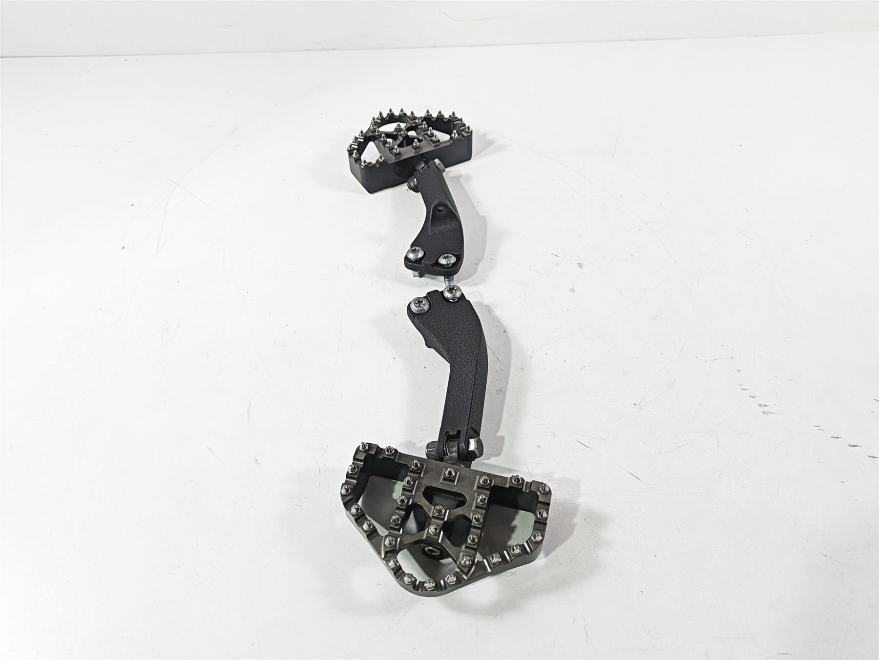 2017 Harley Dyna FXDB Street Bob Passenger Footpeg Custom Set -READ 49230-06 {{ shop.shopifyCountryName }} - Mototech271