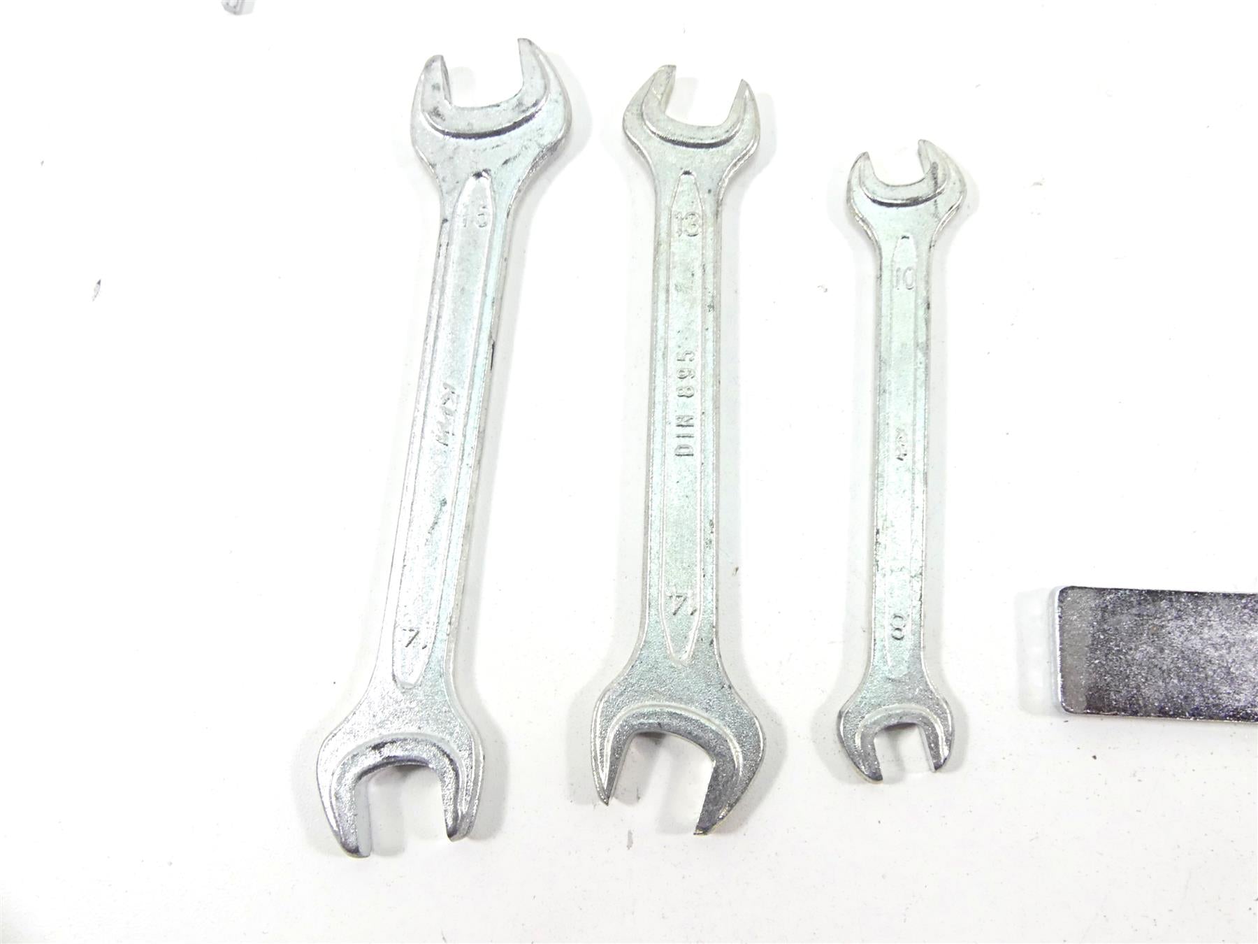 2016 KTM 1290 Super Duke R Tool Kit Set & Bag 61329099100 61329099200 {{ shop.shopifyCountryName }} - Mototech271