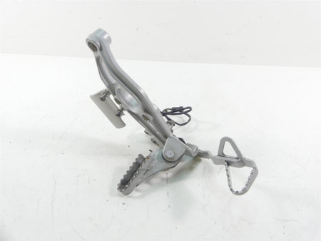 2001 BMW R1150 GS R21 Right Front Rider Footpeg & Brake Pedal Set 46712335598 {{ shop.shopifyCountryName }} - Mototech271