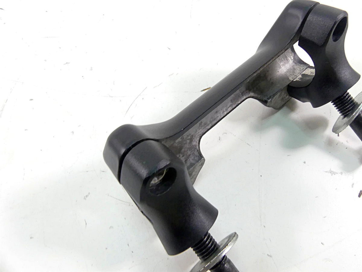 2019 Indian Chieftain Classic Handlebar Handle Bar Clamps Risers 5139656 5639269 {{ shop.shopifyCountryName }} - Mototech271