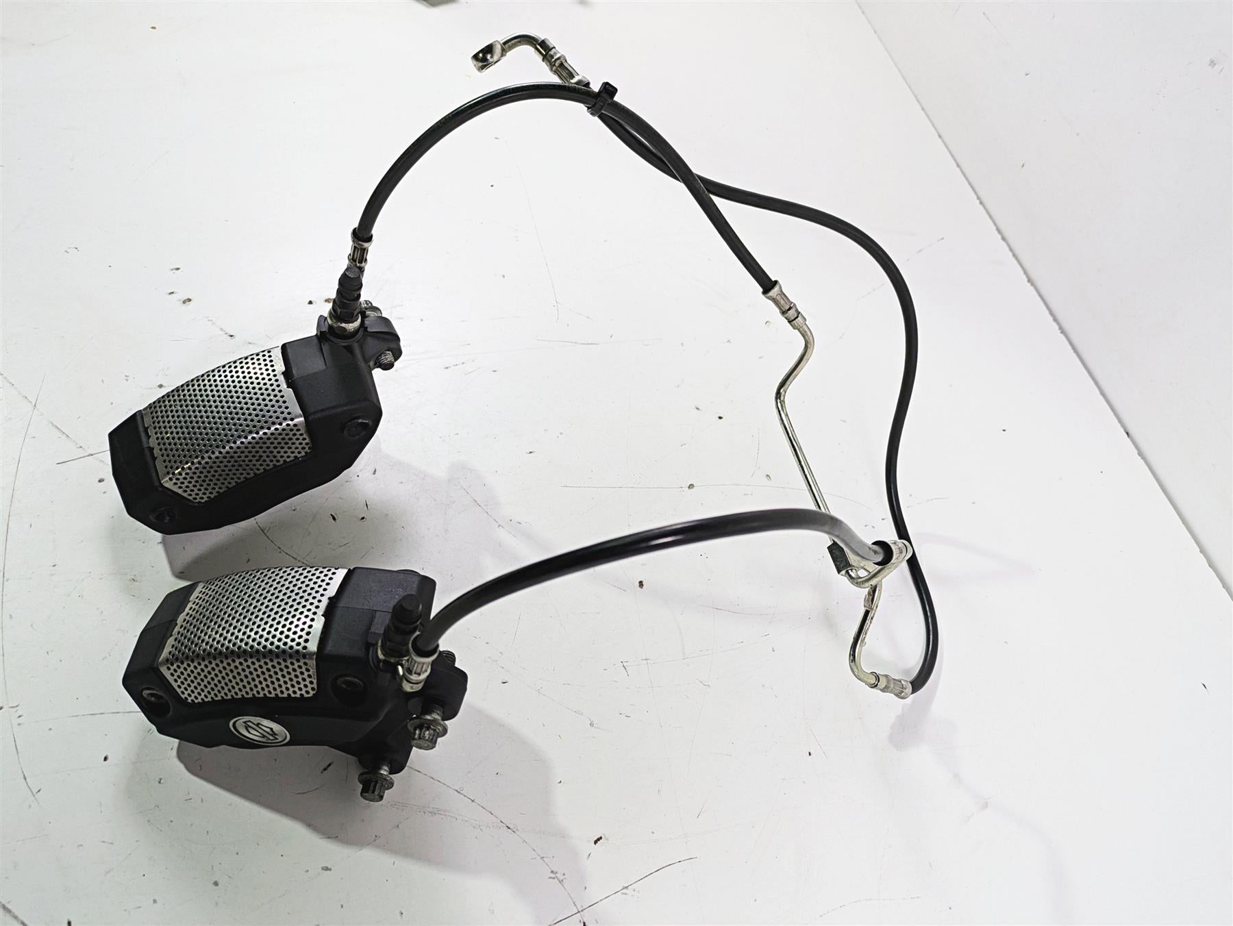 2016 Harley Touring FLTRX Road Glide Front Brake Caliper Set 43027-08 43023-08 {{ shop.shopifyCountryName }} - Mototech271