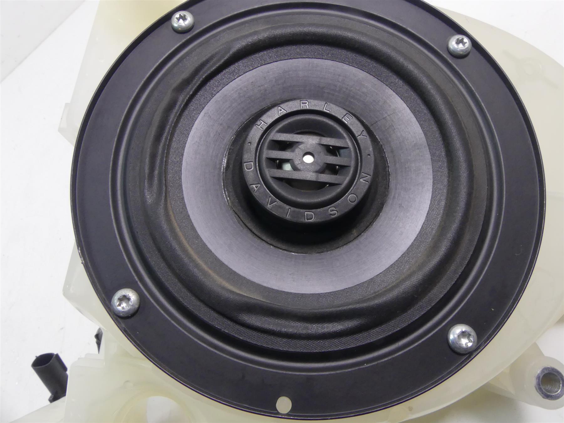 2014 Harley Touring FLHXS Street Glide Sp Front Right Speaker - Read 57000175 {{ shop.shopifyCountryName }} - Mototech271