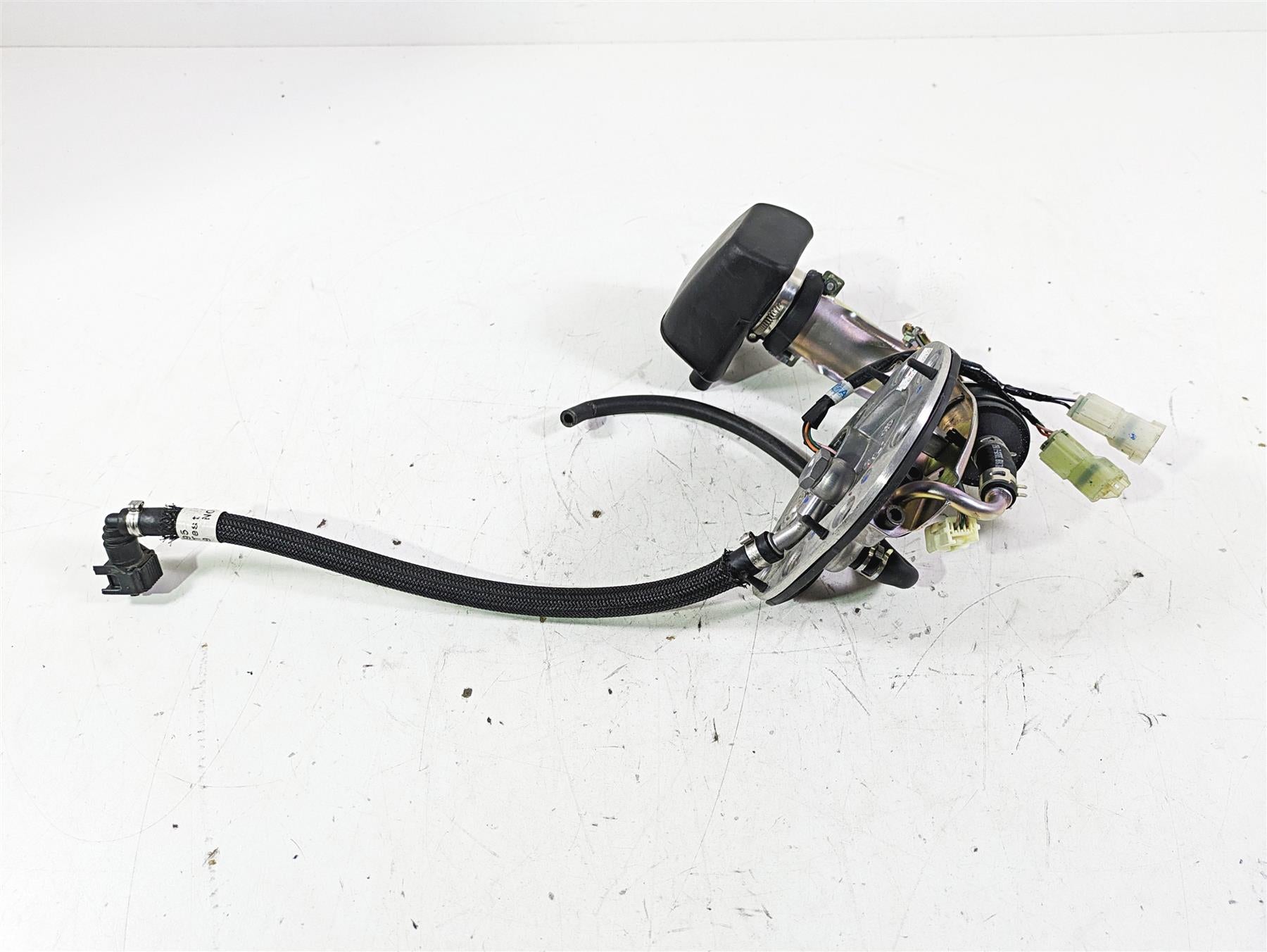 2020 Triumph Street Scrambler 900 Fuel Gas Petrol Pump -Tested T2402902 T1240330 {{ shop.shopifyCountryName }} - Mototech271