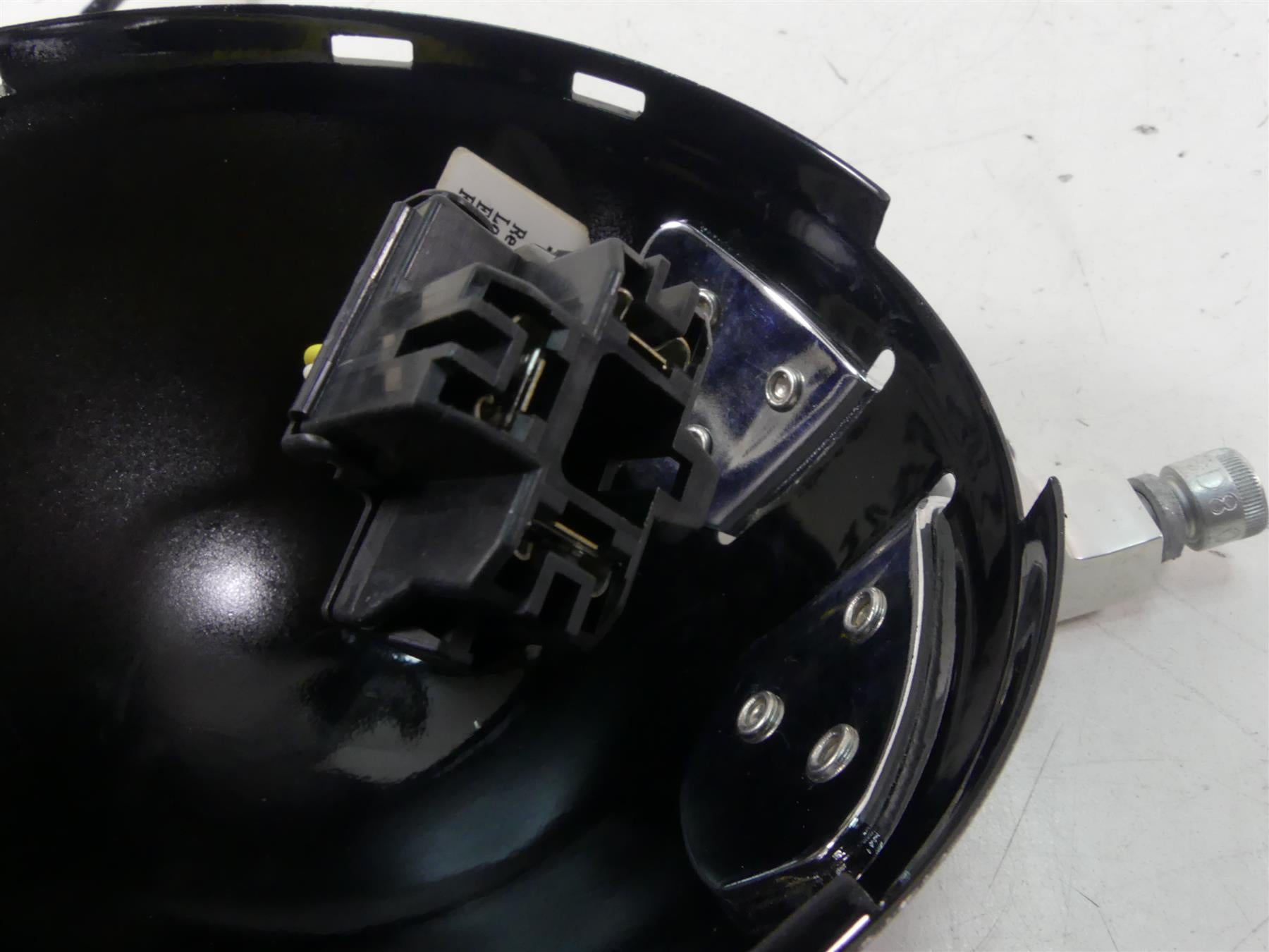 2020 Harley XL1200 CX Sportster Roadster Headlight Lamp Bucket & Wiring 73264-10 {{ shop.shopifyCountryName }} - Mototech271