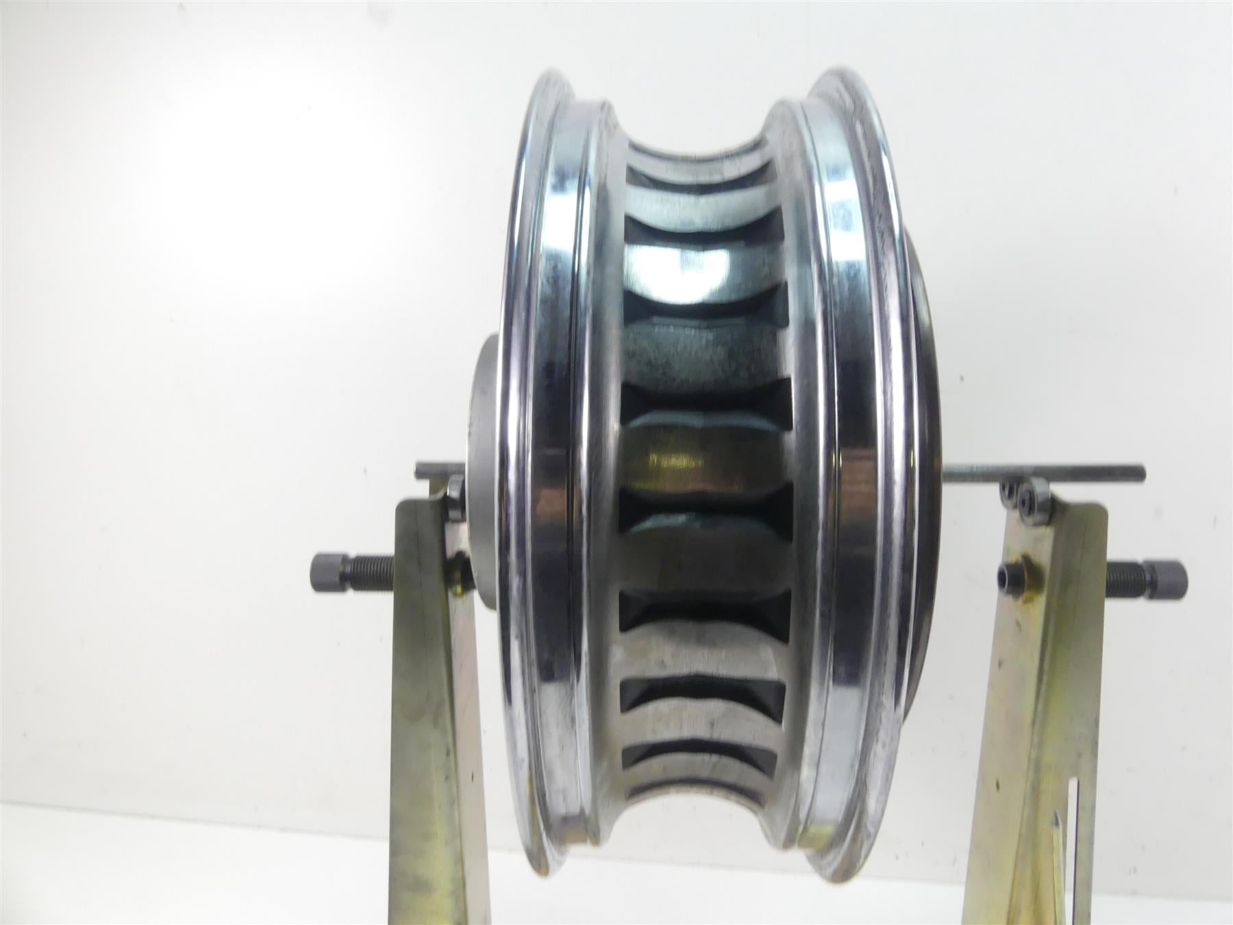 2013 Harley Touring FLHTK Electra Glide 16x5 Rear Wheel Cast 28 Spoke 42196-10 {{ shop.shopifyCountryName }} - Mototech271