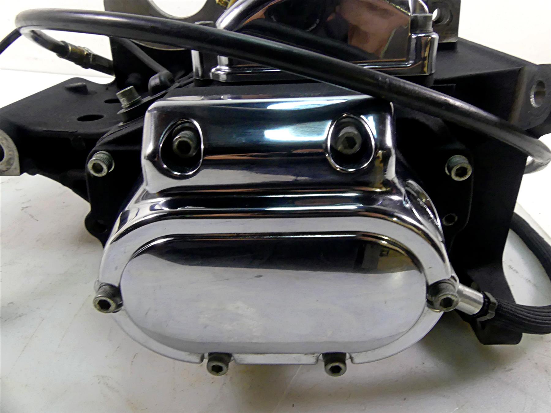 2006 Harley Softail FXSTSI Springer Transmission Gear Box 5 Speed 33053-06A {{ shop.shopifyCountryName }} - Mototech271
