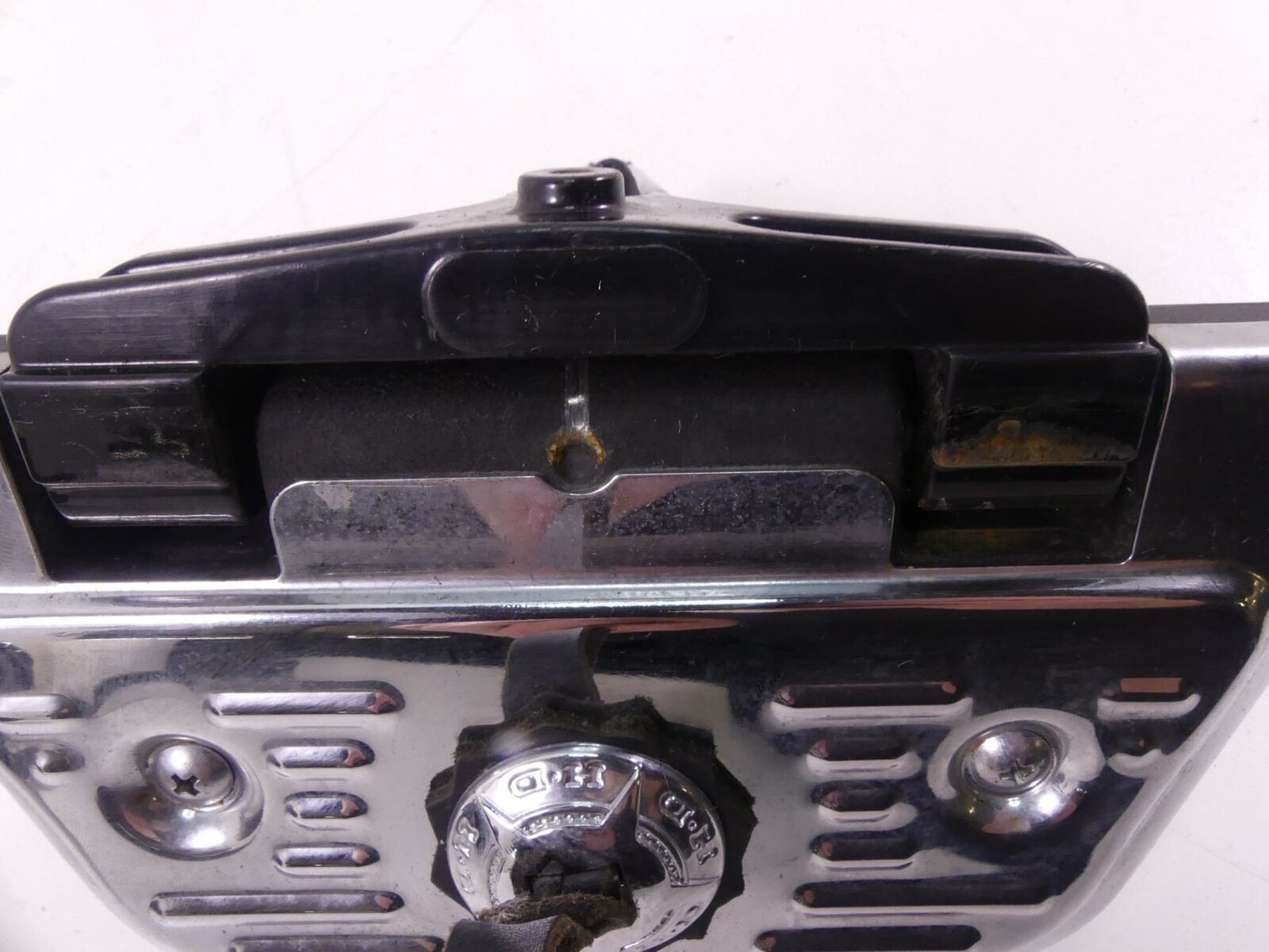 2001 Harley Touring FLHTCUI Electra Glide Passenger Floor Board Set 52719-93B {{ shop.shopifyCountryName }} - Mototech271