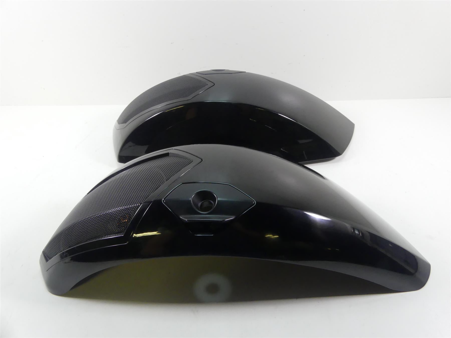 2015 Victory Cross Country 8 Ball L+R Saddle Bag Lid & DS18 Speaker 5438482 {{ shop.shopifyCountryName }} - Mototech271
