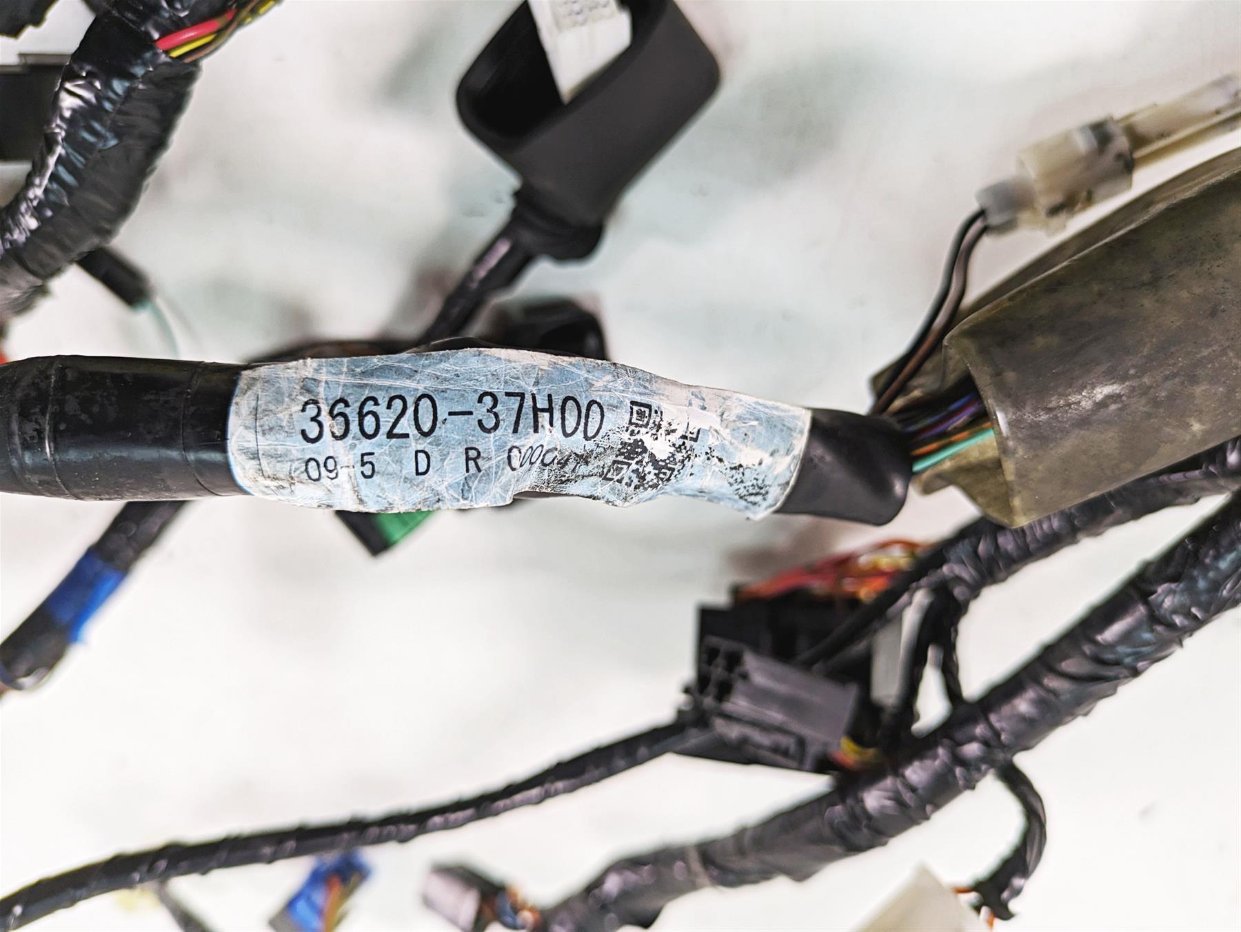 2009 Suzuki GSXR750 K9 Main Wiring Harness Loom - Read 36610-37H30 36610-37H31 {{ shop.shopifyCountryName }} - Mototech271