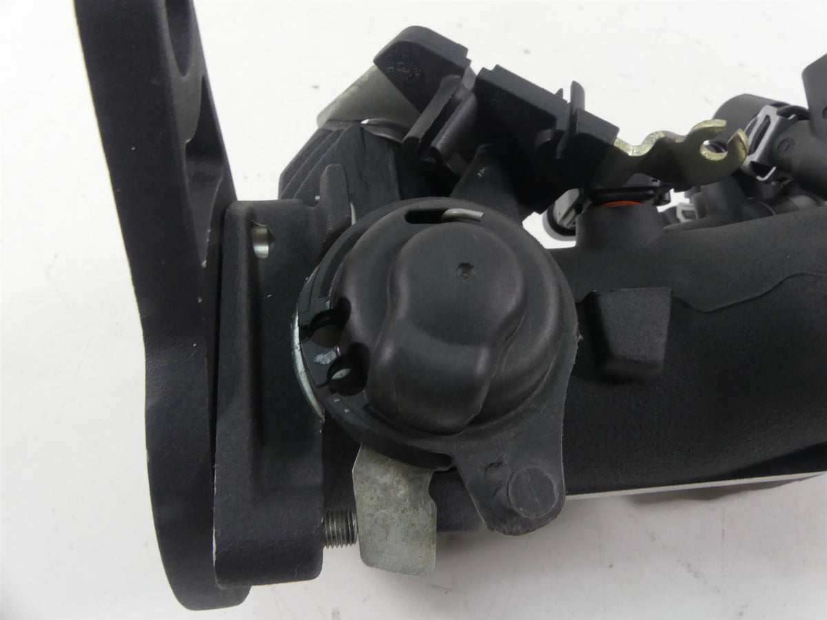 2015 Harley FLS Softail Slim Throttle Body Fuel Injectors 27708-06 27708-10 {{ shop.shopifyCountryName }} - Mototech271