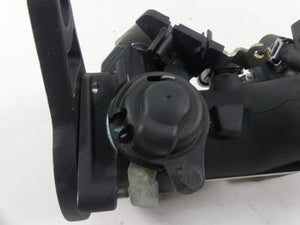 2015 Harley FLS Softail Slim Throttle Body Fuel Injectors 27708-06 27708-10