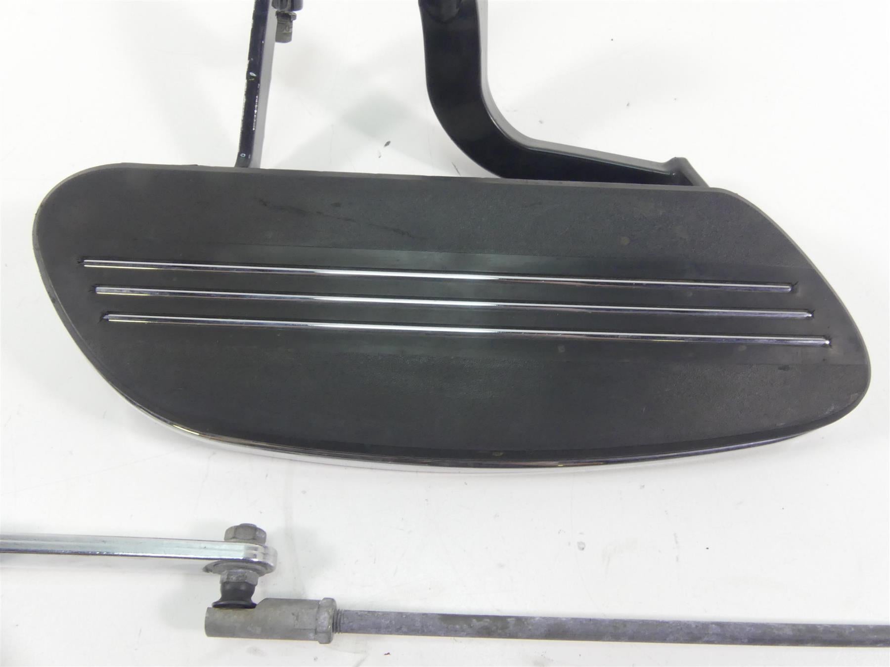 2013 Harley Touring FLHX Street Glide Left Front Floor Board & Shifter 50688-04 {{ shop.shopifyCountryName }} - Mototech271