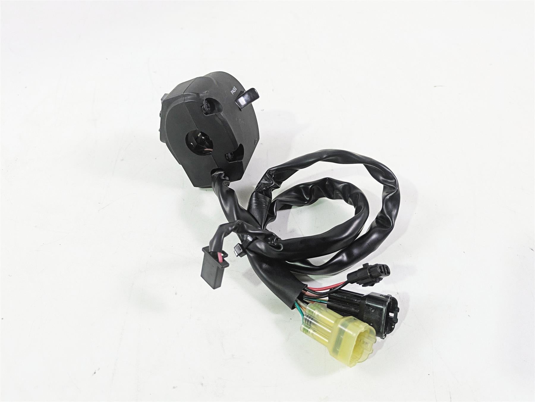 2020 Kawasaki ZX6R ZX636 Ninja Left Hand Control Switch 46091-0420