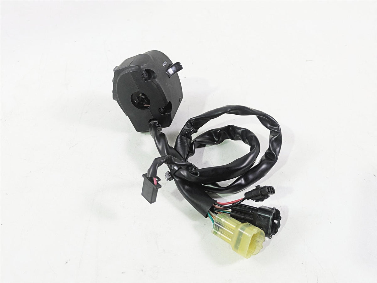 2020 Kawasaki ZX6R ZX636 Ninja Left Hand Control Switch 46091-0420 46091-0613 {{ shop.shopifyCountryName }} - Mototech271