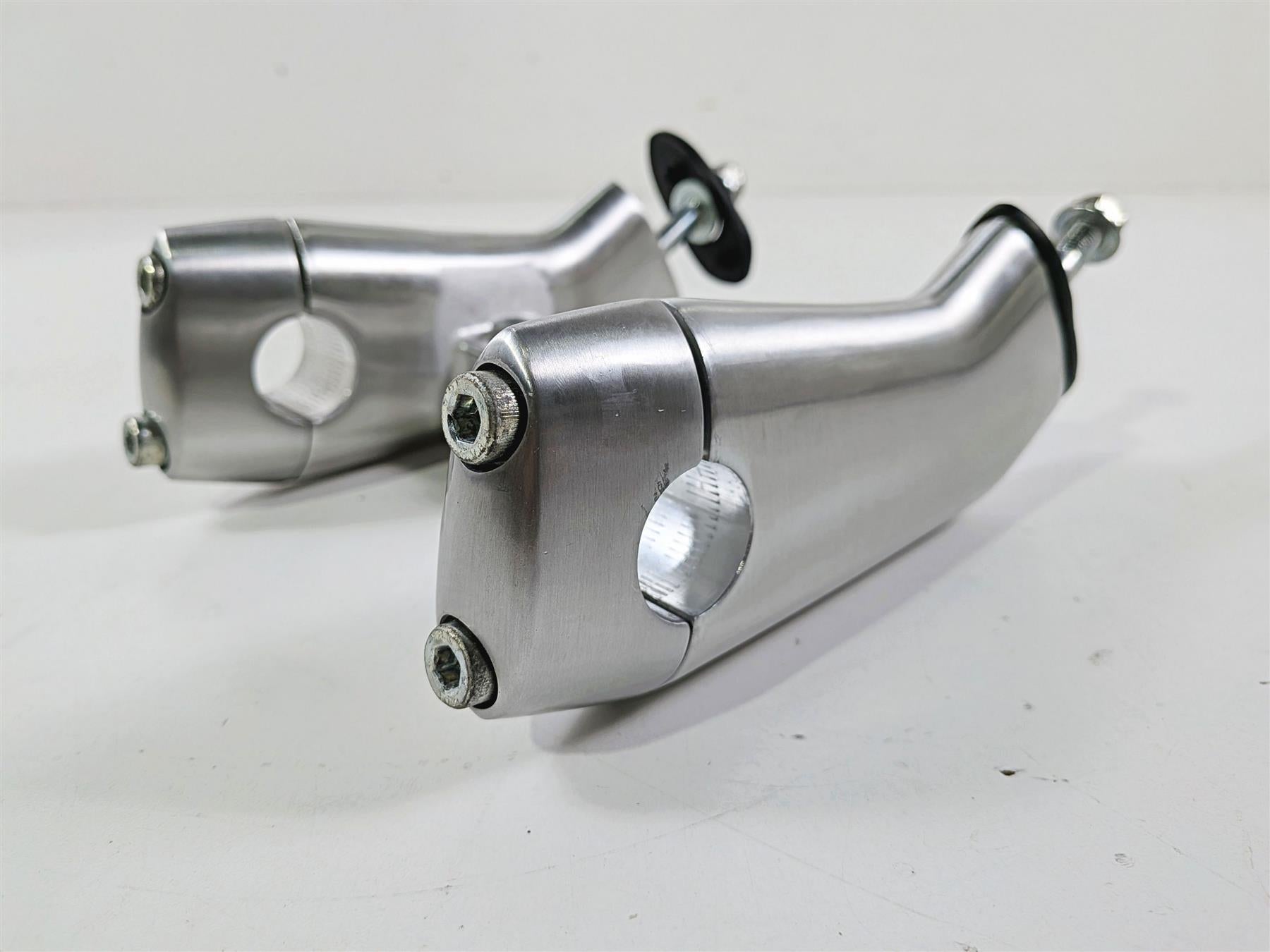 2005 Suzuki VZ800 M50 Boulevard Handlebar Holder Risers 56224-39G00 56225-39G00 {{ shop.shopifyCountryName }} - Mototech271