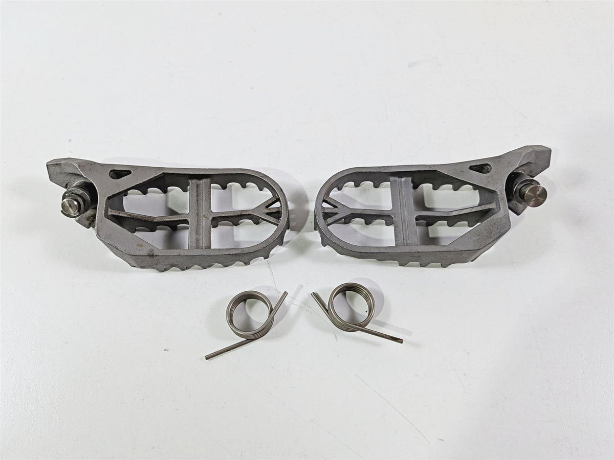 2019 BMW R1250GS K50 Enduro Front Foot Peg Rest Set 46718529843 46718529844 {{ shop.shopifyCountryName }} - Mototech271