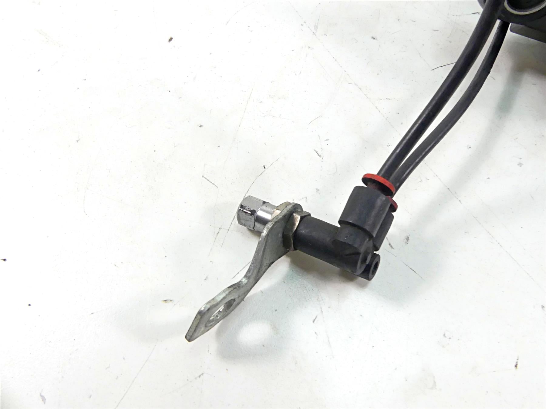 2006 Harley Touring FLHTCU SE E-Glide Rear 13" Air Shock Damper Set 54565-09 {{ shop.shopifyCountryName }} - Mototech271