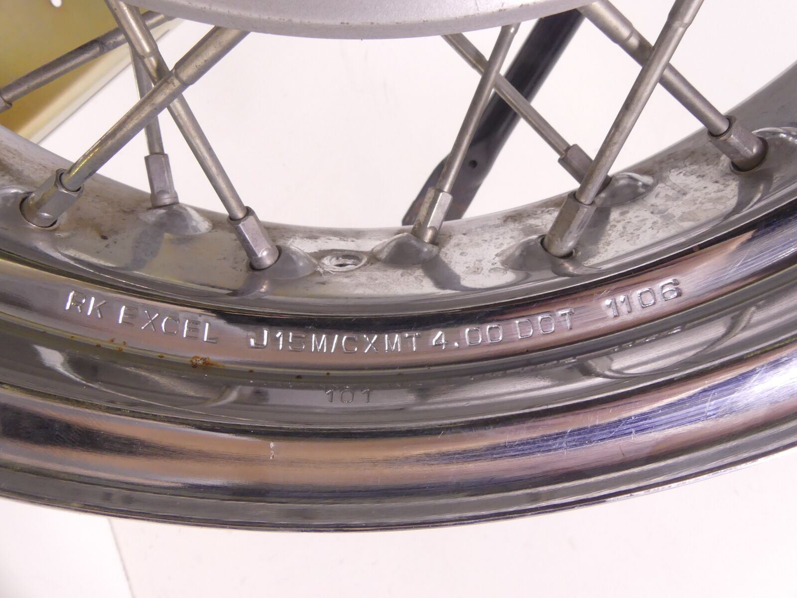 2007 Suzuki VL800 C50 Boulevard Straight Rear 15x4 Spoke Wheel Rim 65311-41F00 {{ shop.shopifyCountryName }} - Mototech271