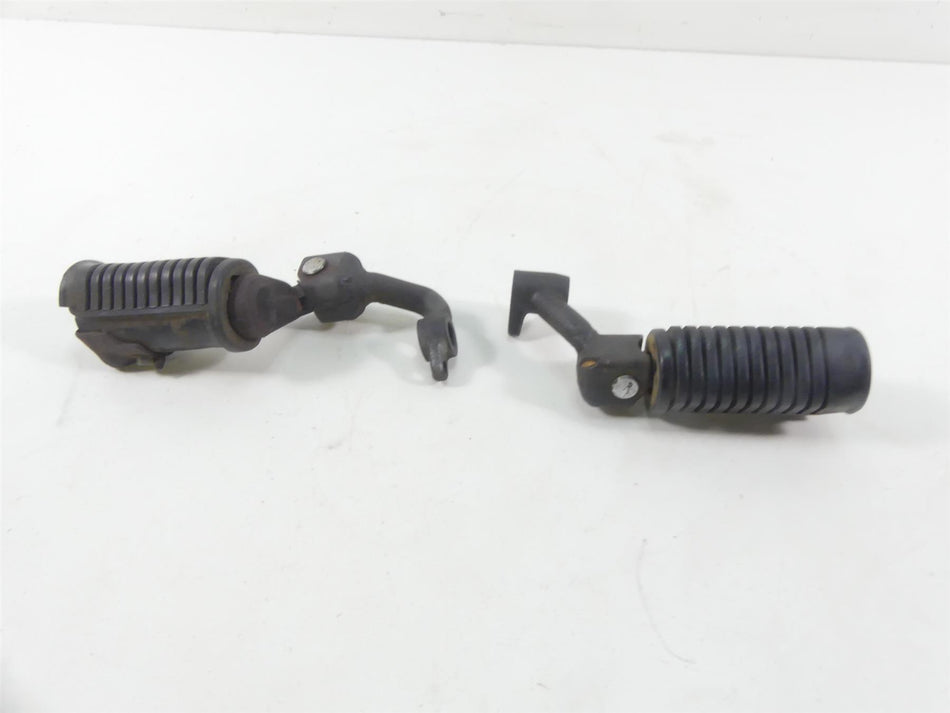 1980 Honda CB750C Custom Front Rider Driver Foot pegs 50630-425-730 50640-425-730 {{ shop.shopifyCountryName }} - Mototech271