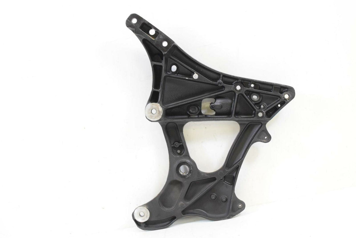2014 Indian Chief Vintage Right Main Frame Plate Mount Bracket Support 5138129 {{ shop.shopifyCountryName }} - Mototech271