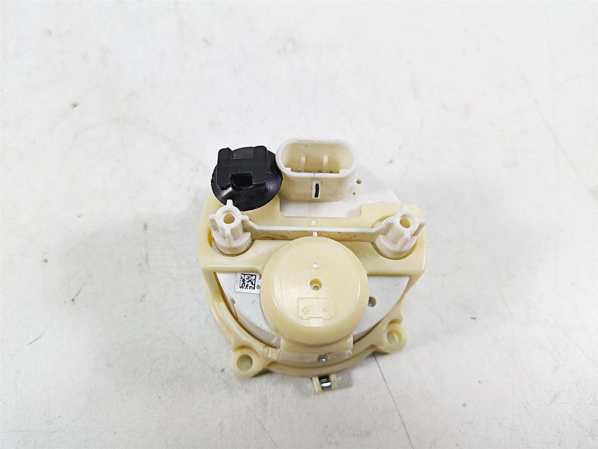 2020 Harley Touring FLHX Street Glide Voltage Volt Meter Gauge 70900166 {{ shop.shopifyCountryName }} - Mototech271