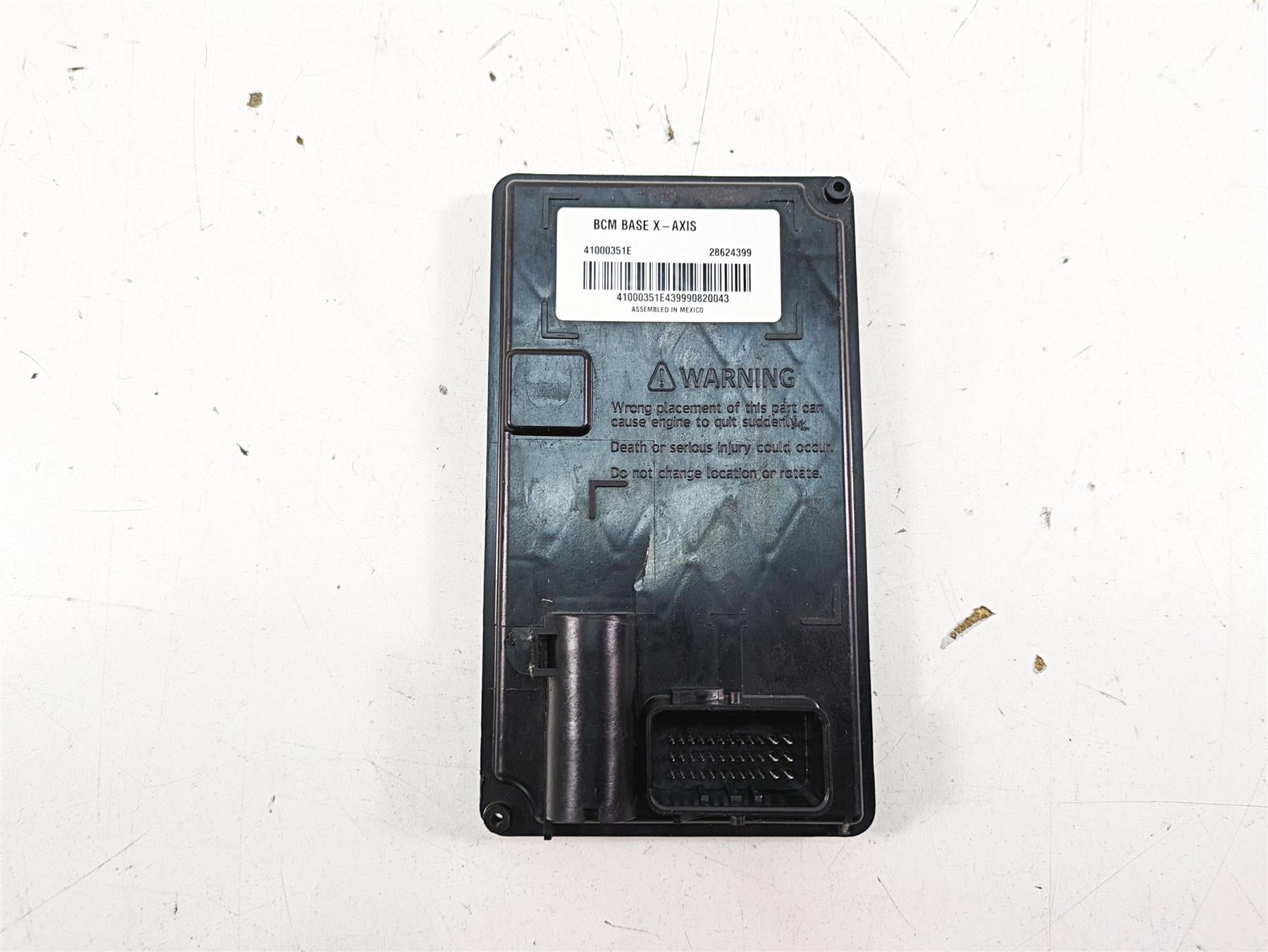 2019 Harley XL883N Sportster Iron Bcm Body Ctrl Module X-Axis -Crack 41000351E {{ shop.shopifyCountryName }} - Mototech271