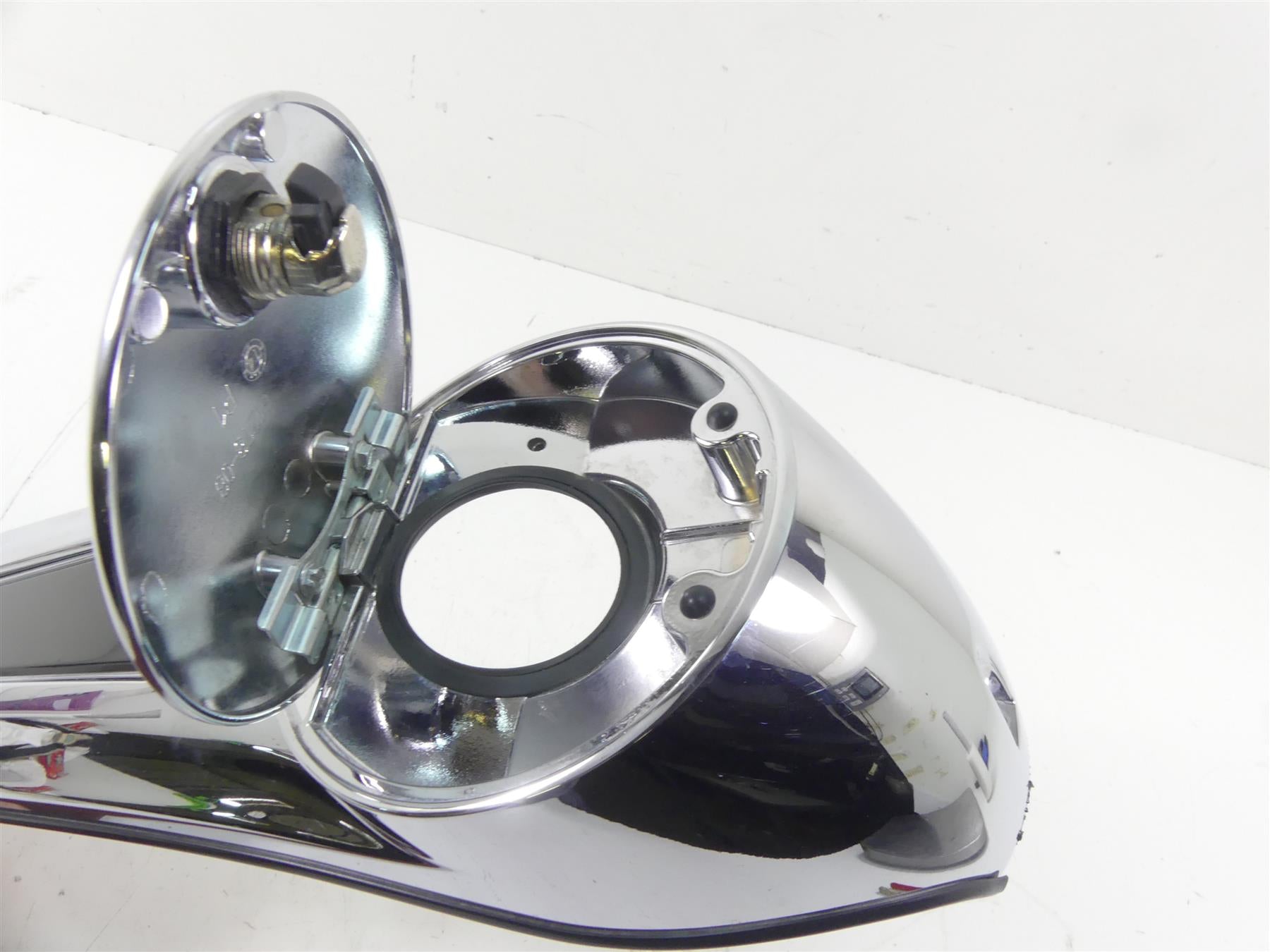 2014 Harley Touring FLHX Street Glide Nice Chrome Fuel Tank Cover Dash 69214-08 {{ shop.shopifyCountryName }} - Mototech271