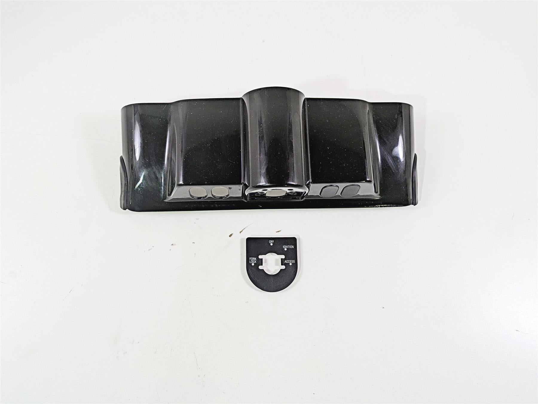 2009 Harley Touring FLHX Street Glide Ignition Switch Panel Fairing 58510-96 {{ shop.shopifyCountryName }} - Mototech271