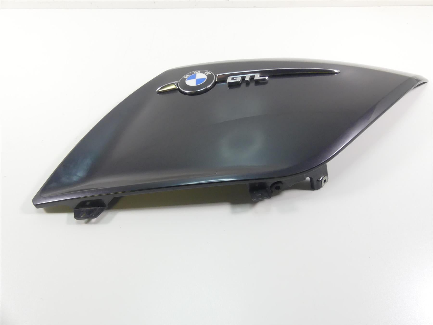 2014 BMW K1600 GTL K48 Right Side Cover Fairing Cowl + Emblem 46667710462 {{ shop.shopifyCountryName }} - Mototech271